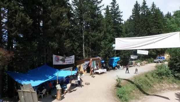 Cerattepede madene karşı nöbet tutanlara kütükle yol kesme soruşturması