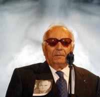 Gözyaşlarıyla uğurlandı