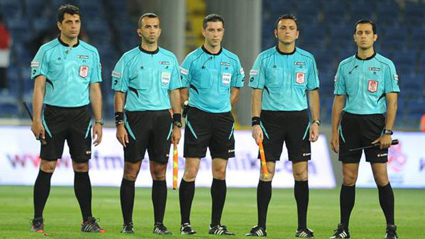 Penaltı da yanlış, kırmızı kartlar da...