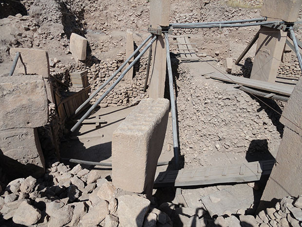 Doğukan Manço SurvivordaMangala şarkısı internette