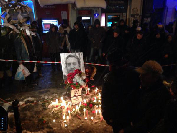 Gazeteci Nuh Köklünün öldürülmesi protesto ediliyor