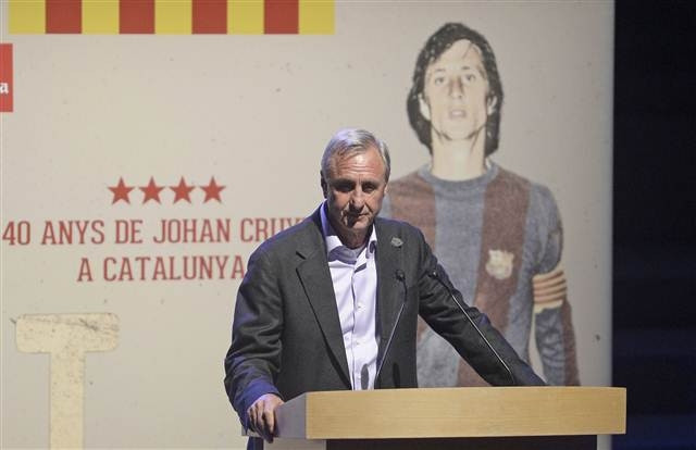 Cruyff: Barcelonayı böyle görmek üzücü
