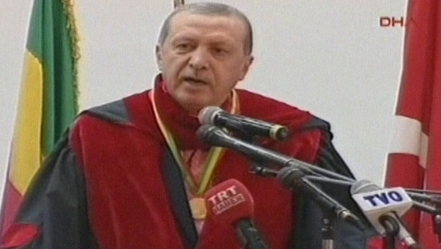 Erdoğanın Etiyopyada katıldığı törende inanılmaz benzerlik