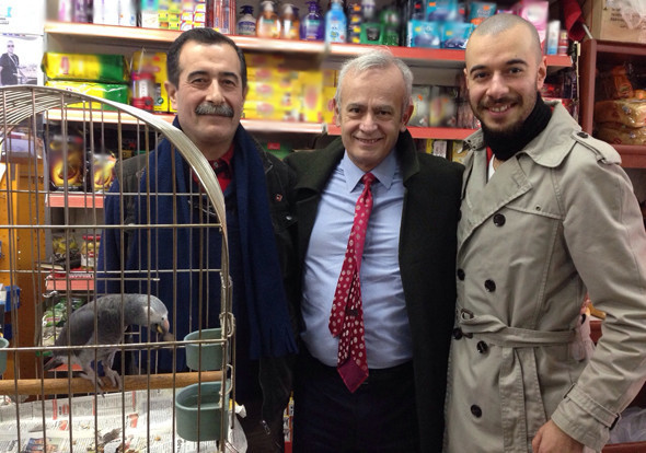 Şişli Belediye Başkanı Hayri İnönü, yılbaşı partisinde DJlik yaptı