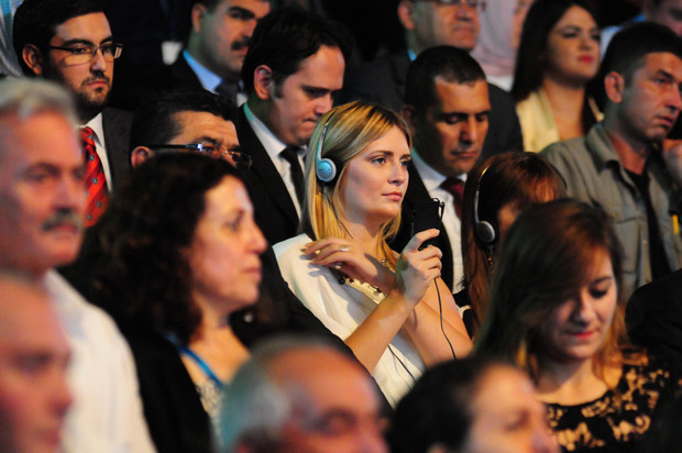 Mischa Barton jet lag oldu