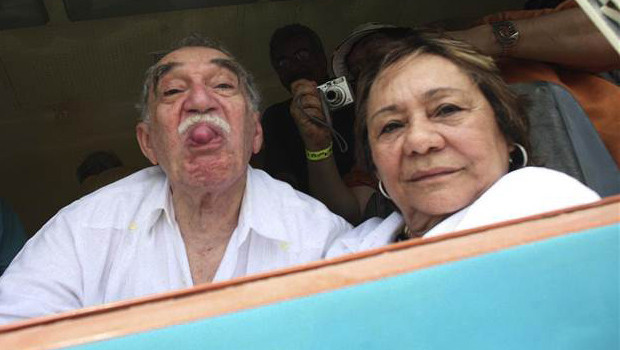 Dünyaca ünlü yazar hayatını kaybetti