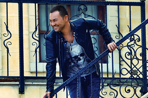 Serdar Ortaç: Beni kısa zannediyorlar ama yerin altında bir o kadarım