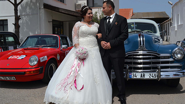 Klasik otomobiller görenleri hayran bıraktı