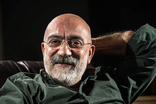 Ahmet Altan: Toplum AKP’yi kenara itecek