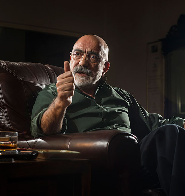 Ahmet Altan: Toplum AKP’yi kenara itecek