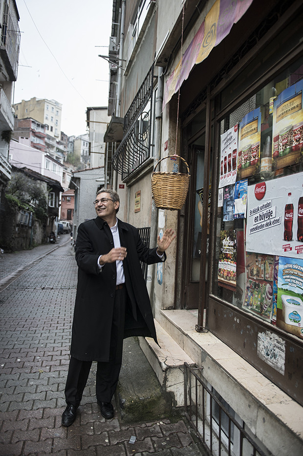Orhan Pamuk: Türkiye’de düşünce özgürlüğü yerlerde sürünüyor