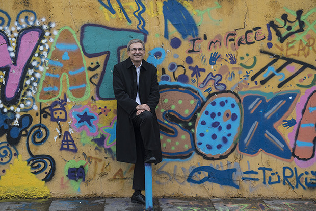 Orhan Pamuk: Türkiye’de düşünce özgürlüğü yerlerde sürünüyor