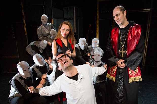 Tiyatroadam 5.Frank ile iddialı geliyor