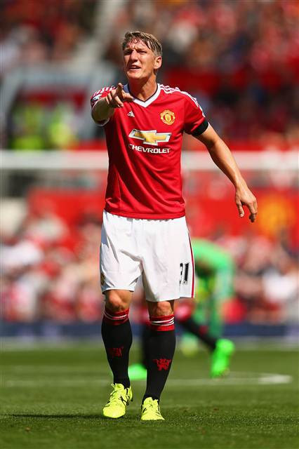 Premier Ligde perdeyi Manchester United açtı