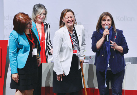 AKP’ye oy veren kadınlar celladına âşık