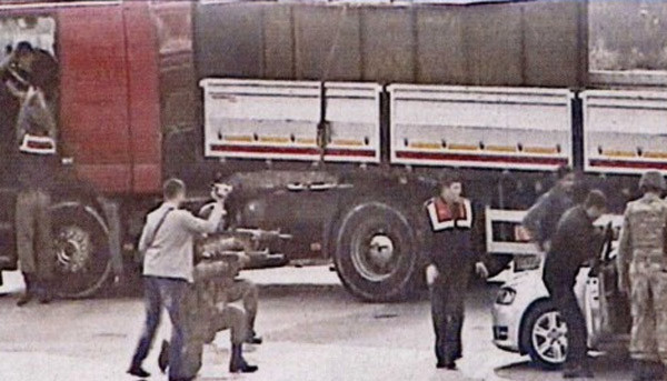 TIR’ları arama emrini veren Alay Komutanı görevden alındı