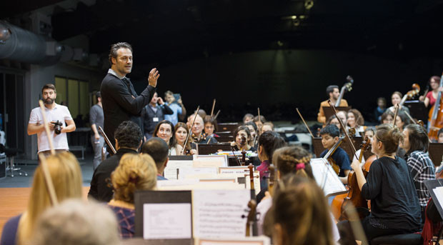 Onuncu yılda Sacha Göetzel desteği