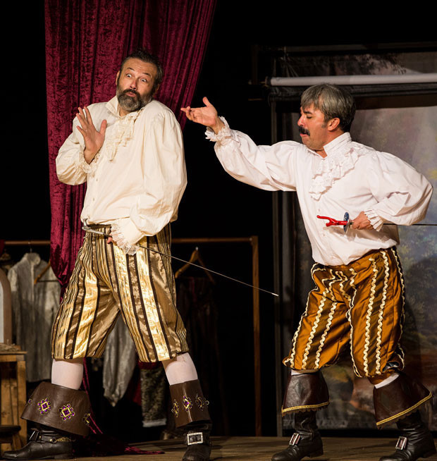 Levent Üzümcü: Ege Denizi insan mezarlığına döndü