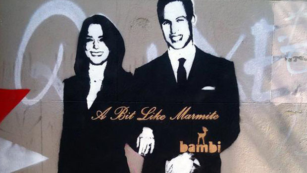 Dünya sanat çevresi  bu kadını konuşuyor