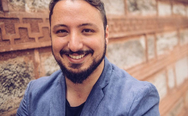 Sen de aşka yürü