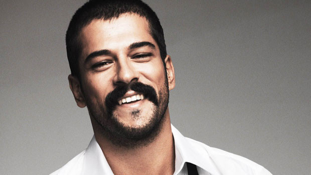 Şöhret yolculuğu böyle başlamış... Bunlar filmlerde olur, dalga mı geçiyorlar