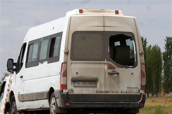 Iğdırda polis aracına 1 tonluk bombayla saldırı: 13 polis şehit