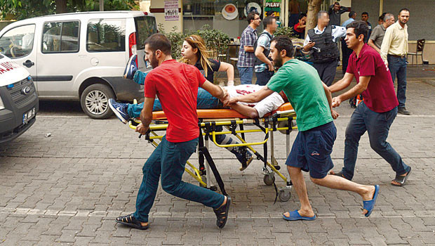 Çorbaya kurşun: 2 ölü