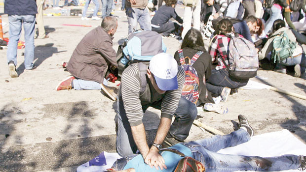 Ankara tren garı önünde patlama: 95 ölü, 48i ağır 246 yaralı