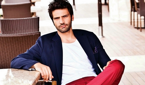 Kara Sevda 1.bölüm fragmanını izle | Kara Sevda 1.bölümde neler olacak