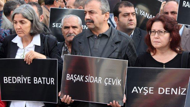 Ankara Garı önünde anma