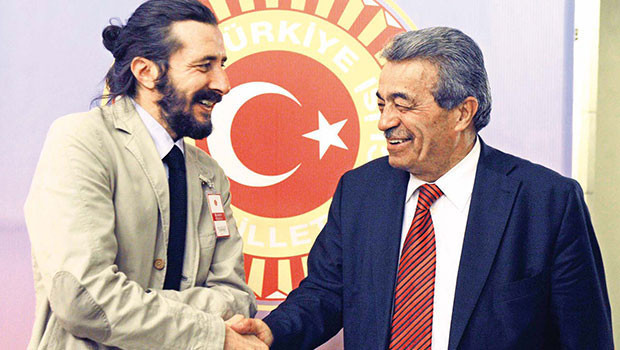 Kamer Genç’i 5 maddede anmak ve anlamak