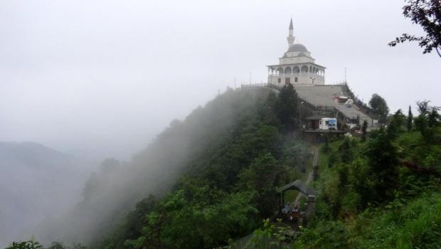 Erdoğan Kıble Dağı zirvesinde cami açtı