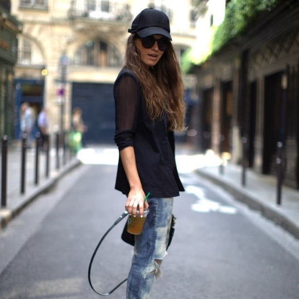 Birbirinden farklı stilde şapkalar