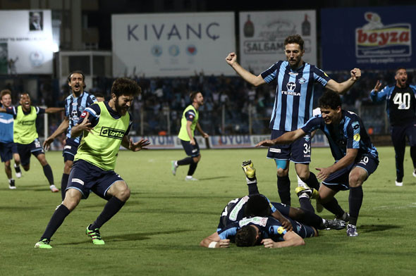 Play-off maçında Yılmaz Vural şov