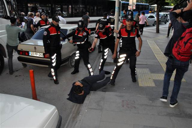 Elazığsporun kongresinde şehir karıştı