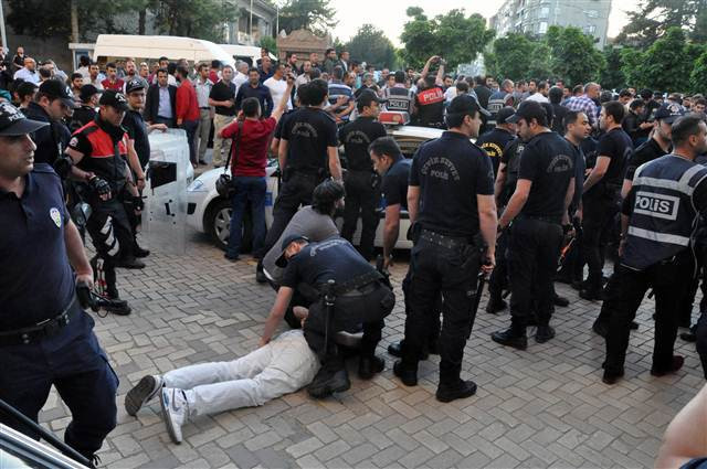 Elazığsporun kongresinde şehir karıştı