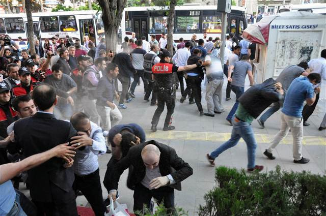 Elazığsporun kongresinde şehir karıştı