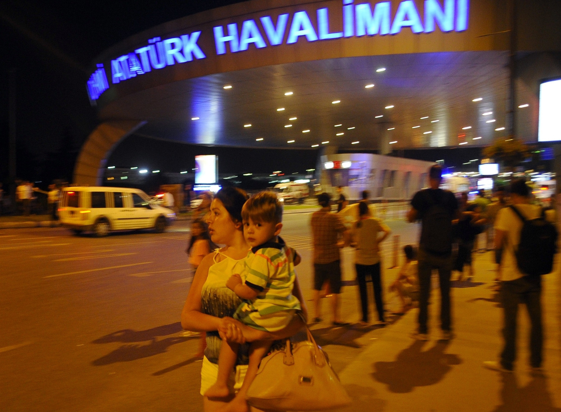 Patlamalardan sonra ilk görüntüler