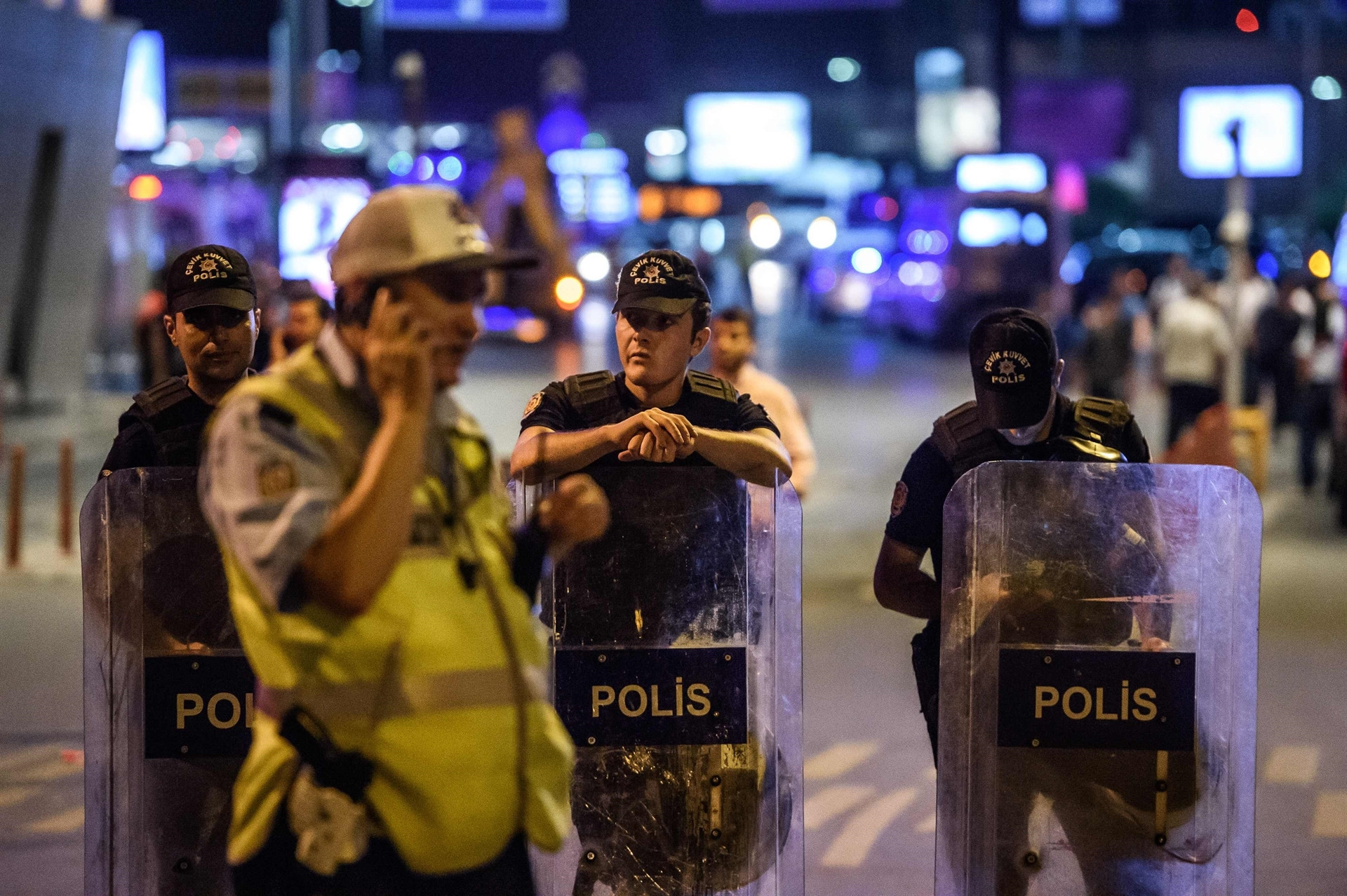 Patlamalardan sonra ilk görüntüler