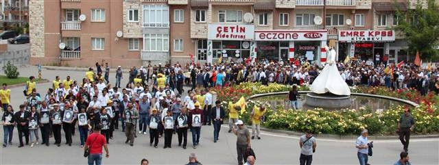 Sivas katliamı anmasında acı görüntüler