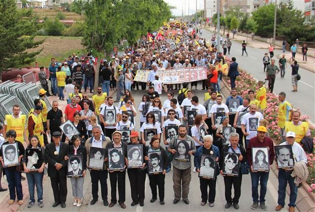 Sivas katliamı anmasında acı görüntüler