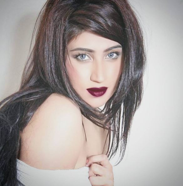 Pakistanın Kim Kardashianı abisi tarafından öldürüldü