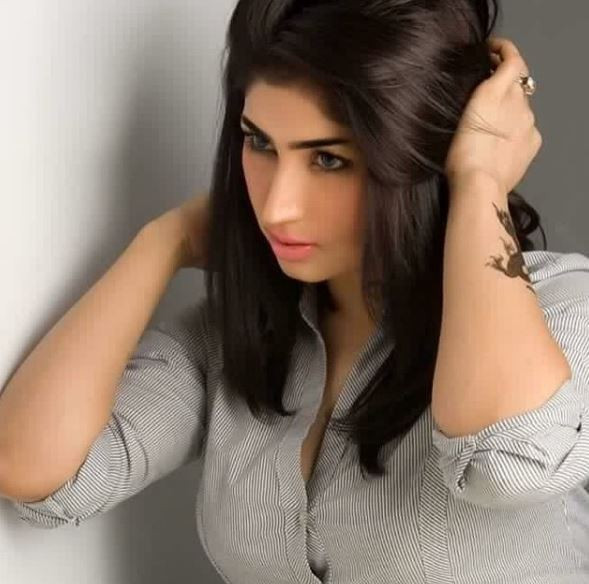 Pakistanın Kim Kardashianı abisi tarafından öldürüldü