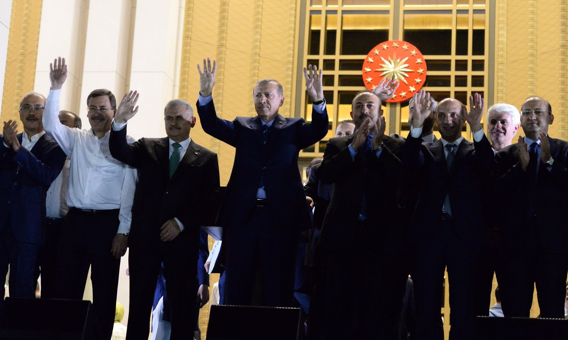 Demokrasi nöbetlerine artık ara veriyoruz