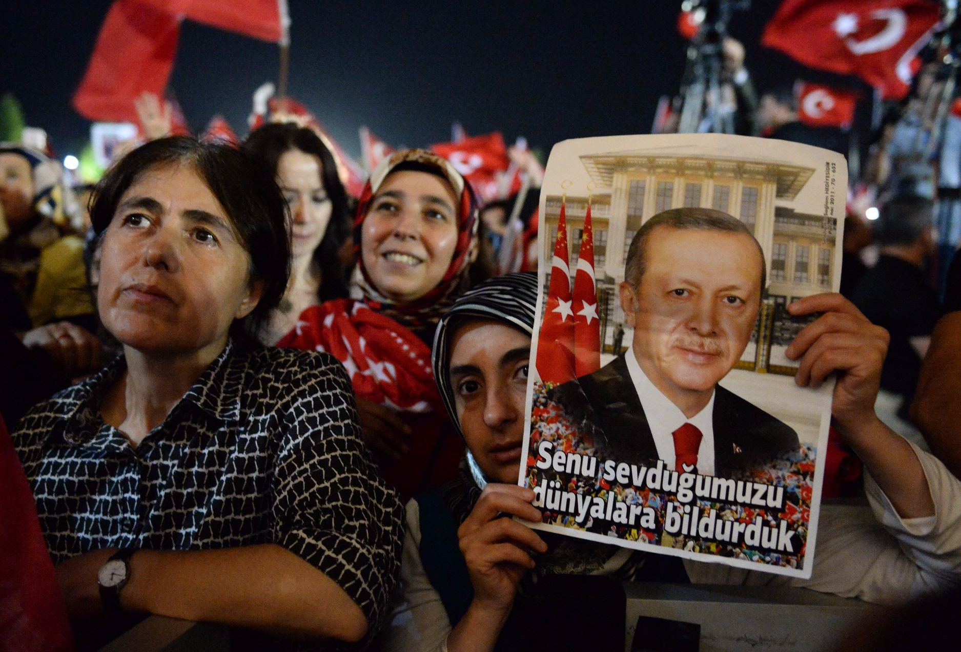 Demokrasi nöbetlerine artık ara veriyoruz