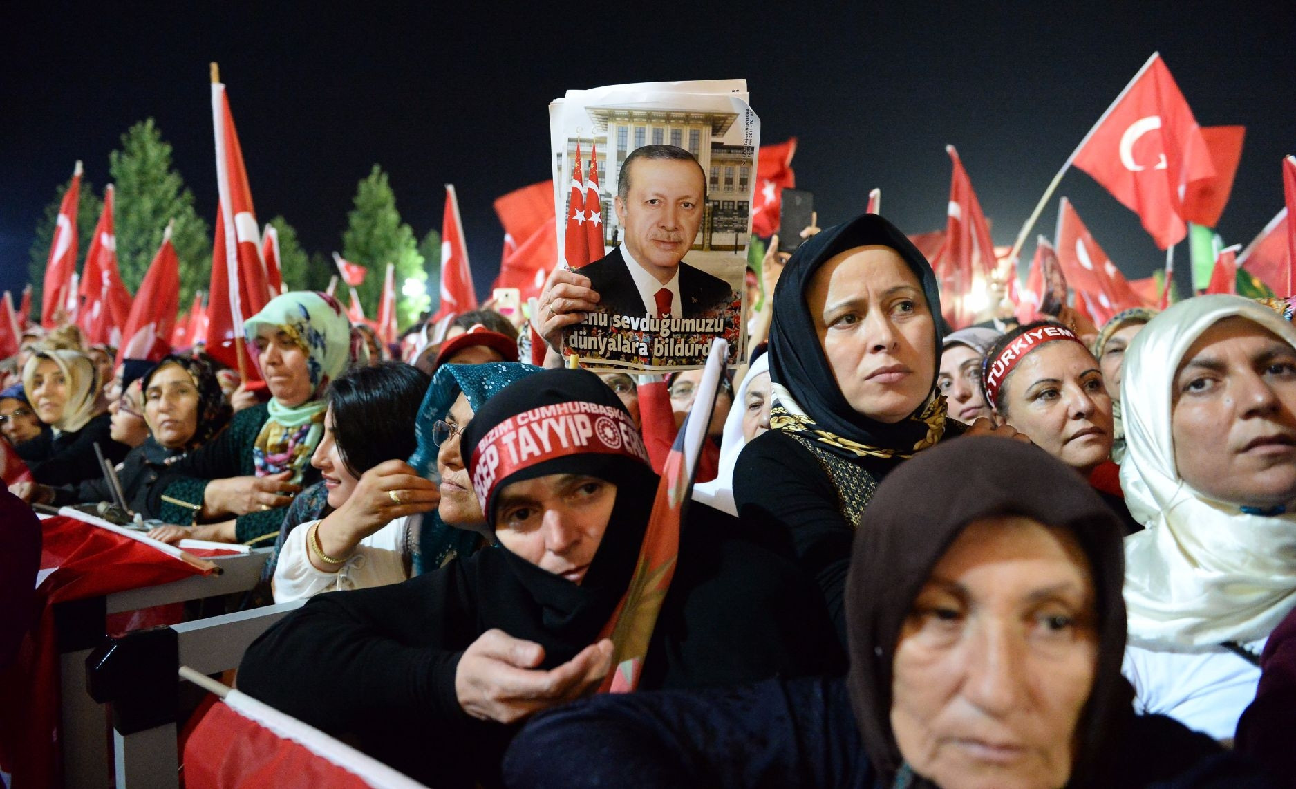 Demokrasi nöbetlerine artık ara veriyoruz