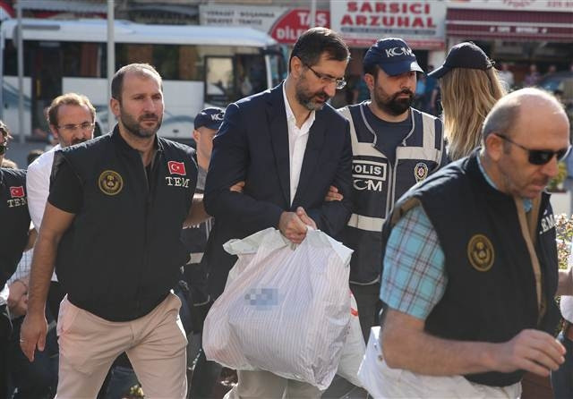 Eski Vali Harput ve iş adamları adliye çıkarıldı