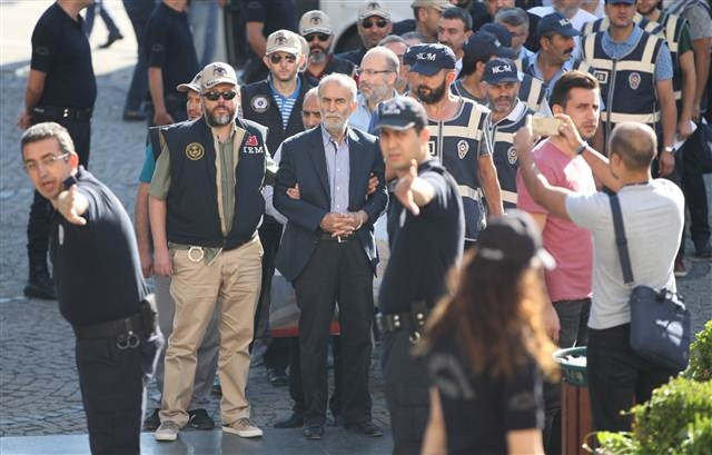 Eski Vali Harput ve iş adamları adliye çıkarıldı