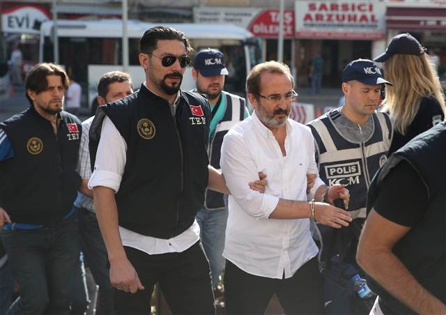 Eski Vali Harput ve iş adamları adliye çıkarıldı