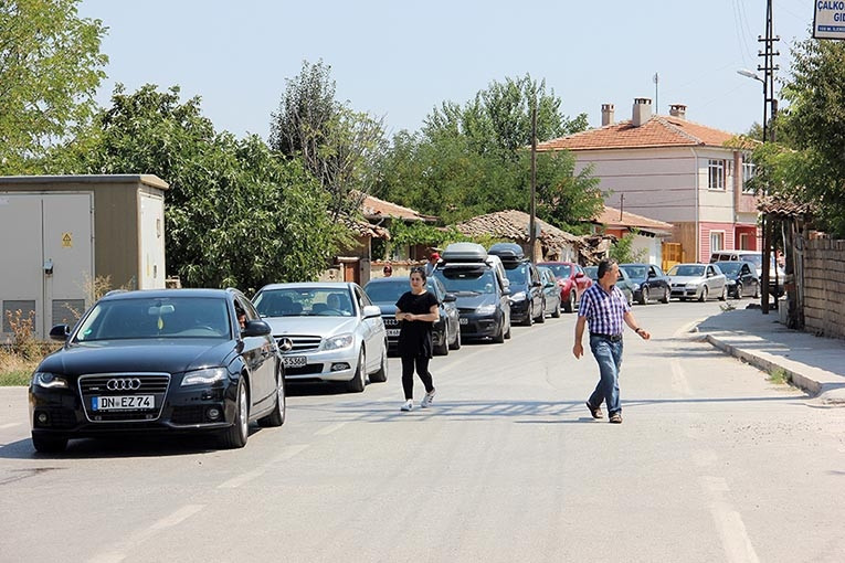 Gümrük kapılarında her sene aynı çile
